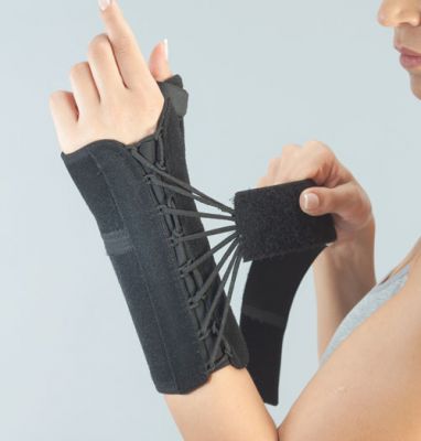 REF 603 Bandage-wrist splint on laces. Two-sided.  (mesh fabric)