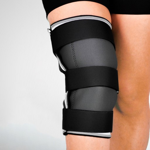 REF 106 Knee pad with 3 fixing tapes. Neoprene.